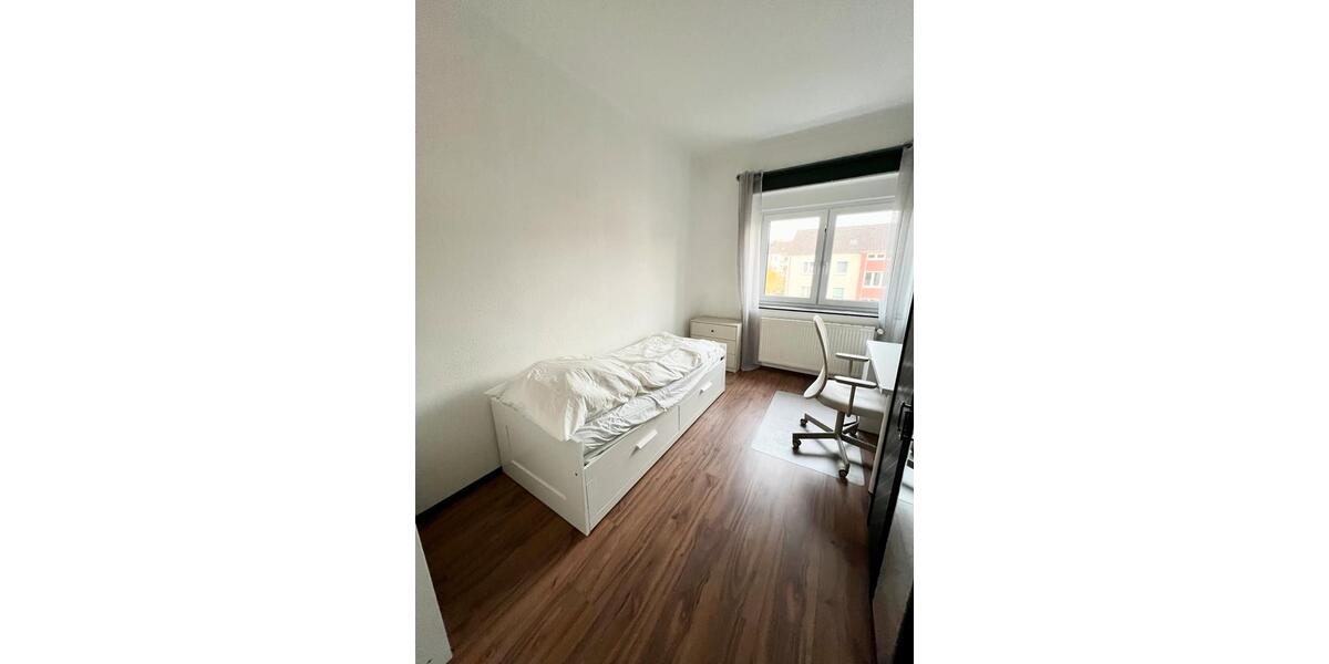 Wohnen auf Zeit Düsseldorf Stadtbezirk 5 - 4 Zimmer, 12 m&sup2;, 690&euro; | Angebot:25982280