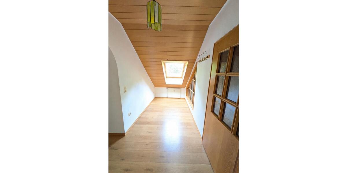 Dachgeschoßwohnung Nieste - 2 Zimmer, 82 m&sup2;, 650&euro; | Angebot:26626600