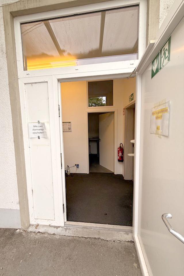 737 m² Büro, Praxis und Lagerhalle sowie zahlreiche Stellplätze in zentraler Lage von Gera zur Miete