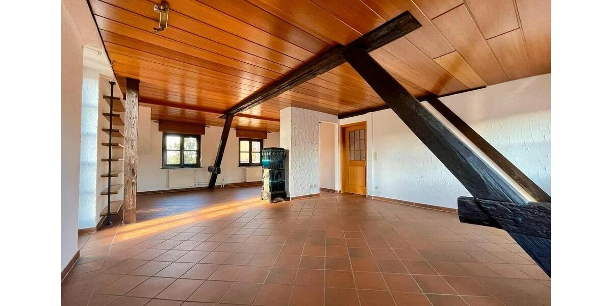 Wunderschöne, lichtdurchflutete Altbauwohnung 5 zimmer