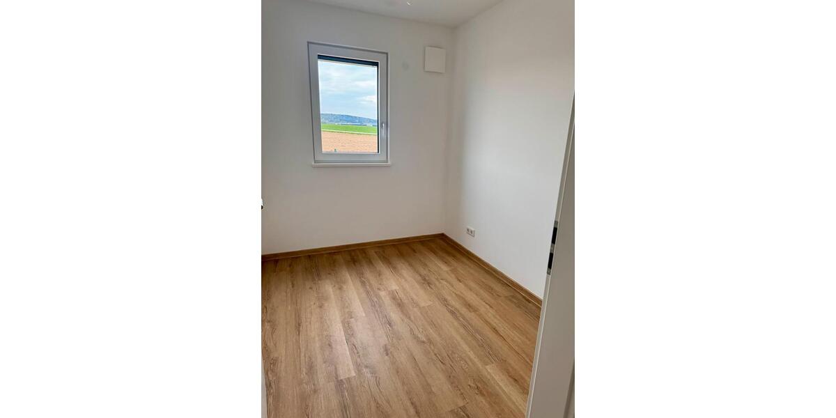 Erdgeschoßwohnung Kirchroth - 3 Zimmer, 71 m&sup2;, 1.230&euro; | Angebot:26238961