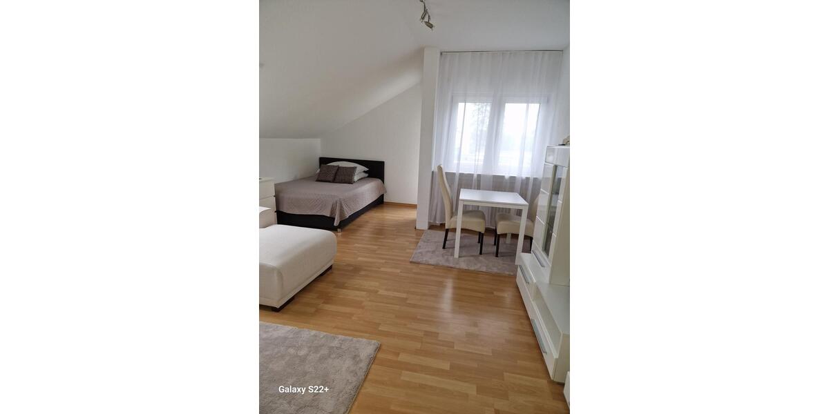 Dachgeschoßwohnung Sindelfingen Sindelfingen (Stadt) - 1 Zimmer, 32 m&sup2;, 700&euro; | Angebot:26603924