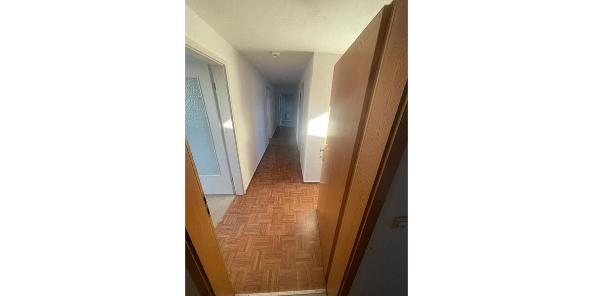 Dachgeschoßwohnung Stendal - 3 Zimmer, 69 m&sup2;, 550&euro; | Angebot:26067825