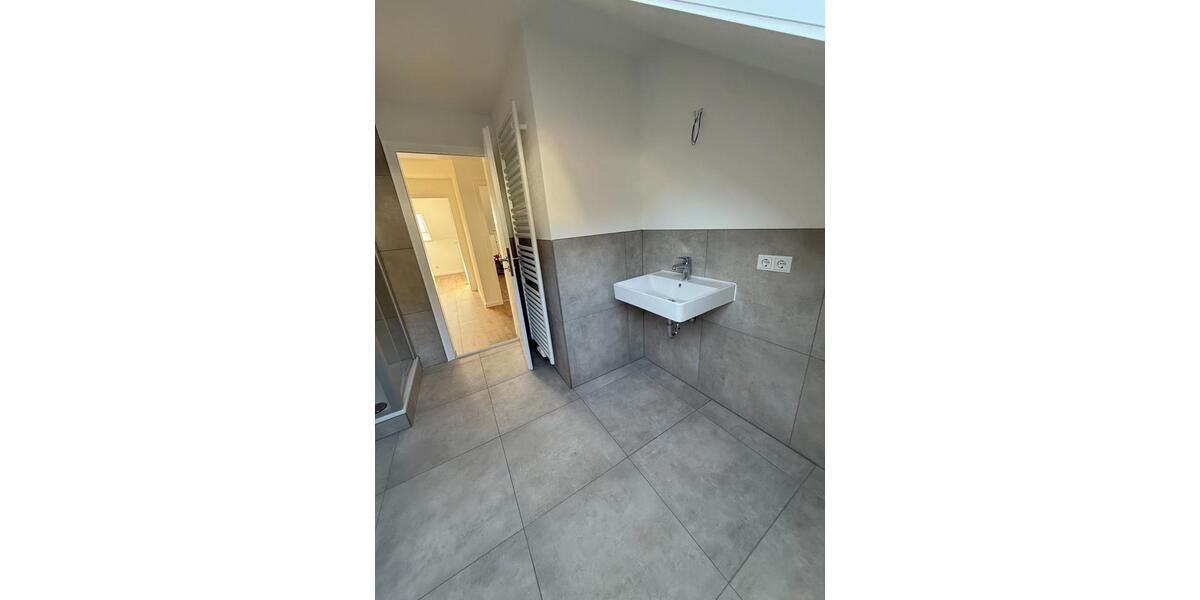 Dachgeschoßwohnung Laudenbach - 3 Zimmer, 77 m&sup2;, 1.450&euro; | Angebot:25805710