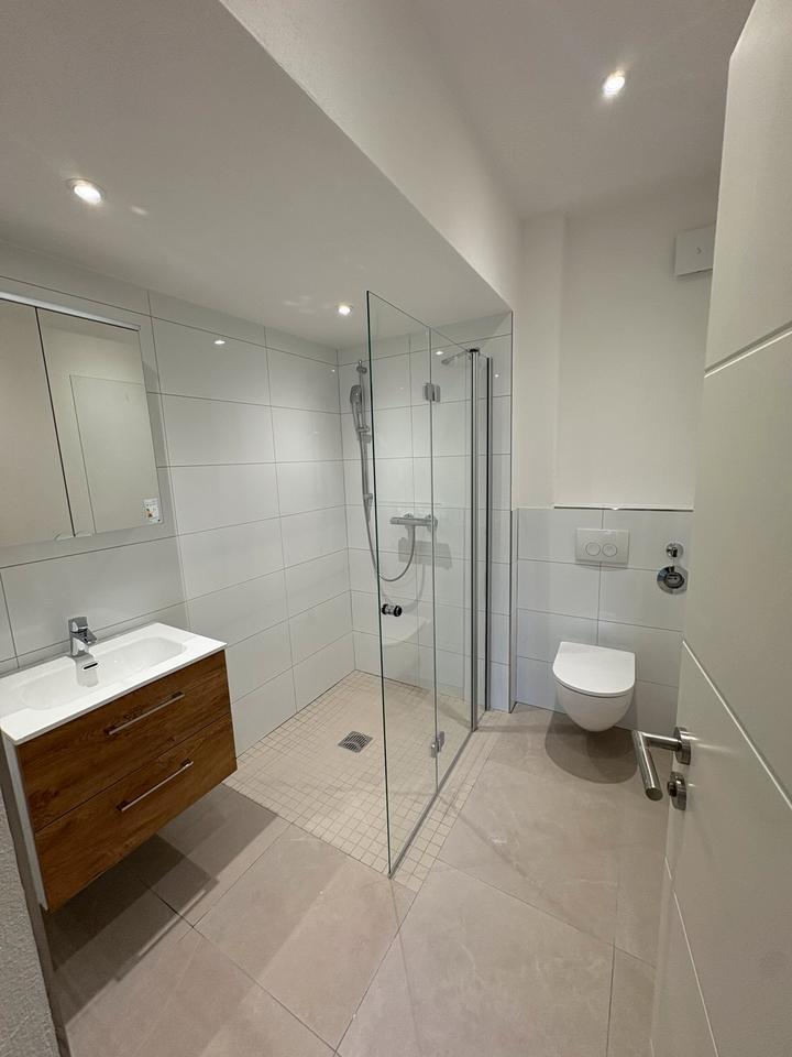 Kernsanierte 3 ZKB zimmer