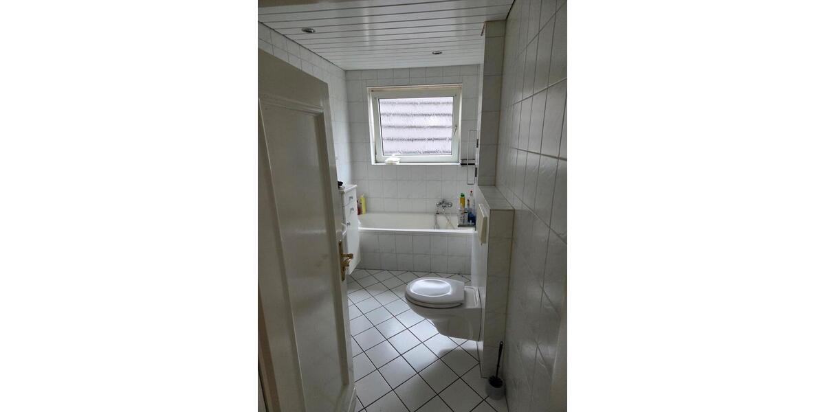 Etagenwohnung Neuenrade - 3 Zimmer, 71 m&sup2;, 430&euro; | Angebot:24814574