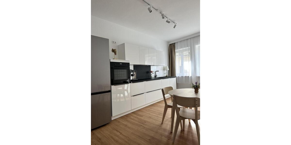 Etagenwohnung Würzburg - 2.5 Zimmer, 72 m&sup2;, 1.440&euro; | Angebot:26495596