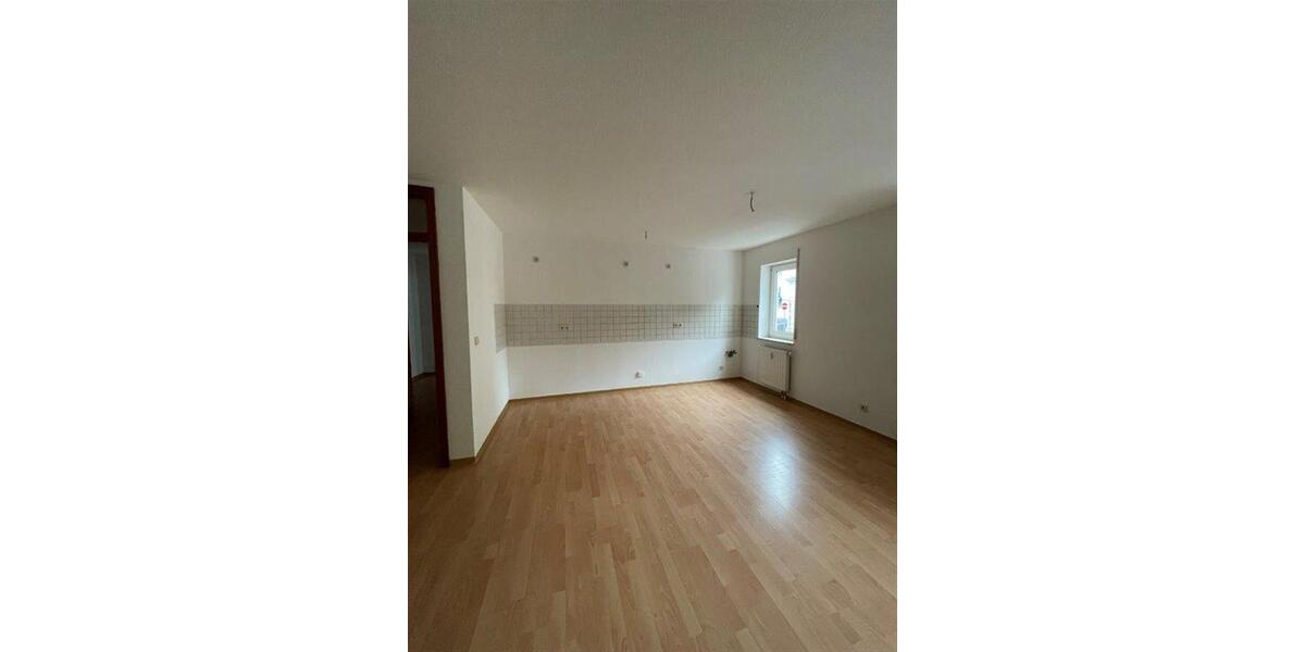 Erdgeschoßwohnung Plauen - 2 Zimmer, 63 m&sup2;, 295&euro; | Angebot:12319763