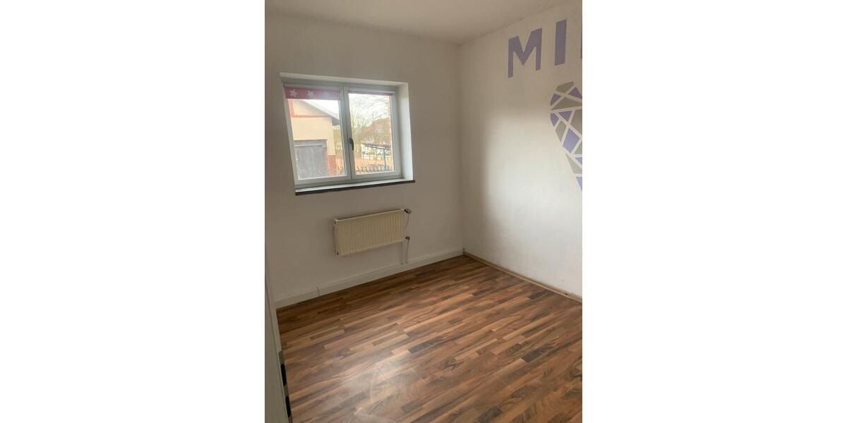 Erdgeschoßwohnung Sollstedt - 5 Zimmer, 140 m&sup2;, 750&euro; | Angebot:19078264