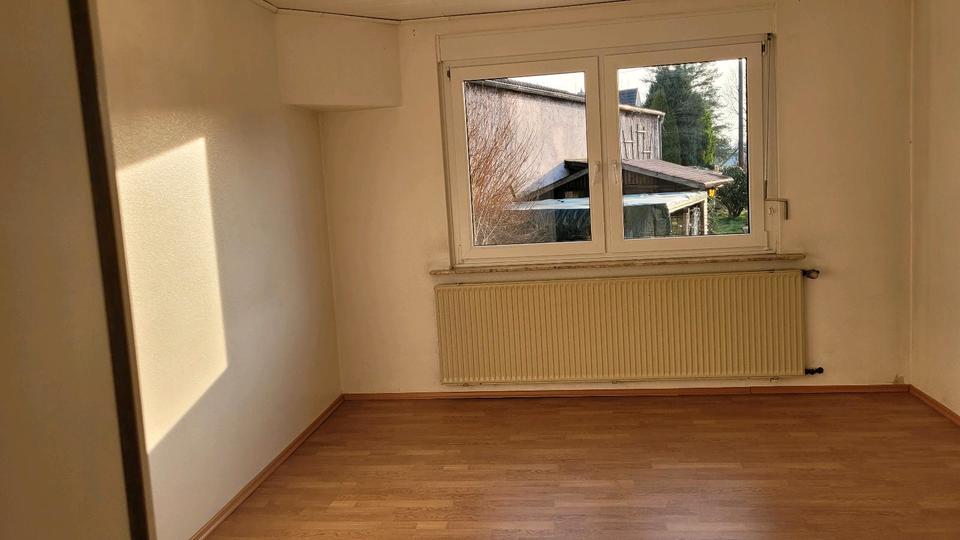 Erdgeschoßwohnung Gummersbach - 3 Zimmer, 70 m&sup2;, 600&euro; | Angebot:25874340