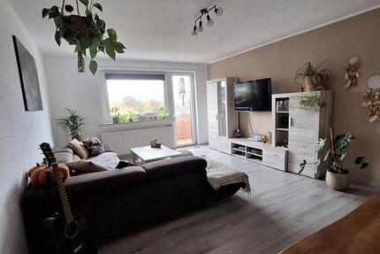 Helle 3 Zimmer Wohnung Balkon Tiefgarage Keller Aufzug ab 01.02. 3 zimmer