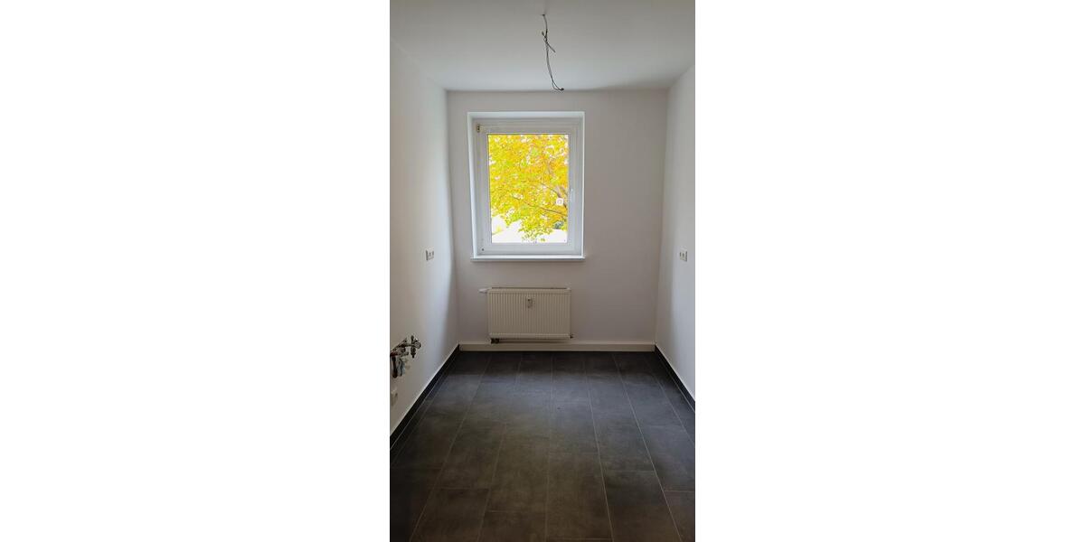 ATLAS IMMOBILIEN: Renovierte Altbauwohnung 4 zimmer