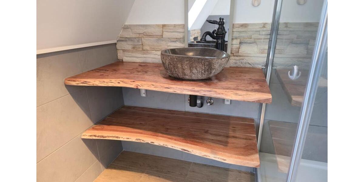 Dachgeschoßwohnung Emden - 3 Zimmer, 100 m&sup2;, 1.200&euro; | Angebot:24785331