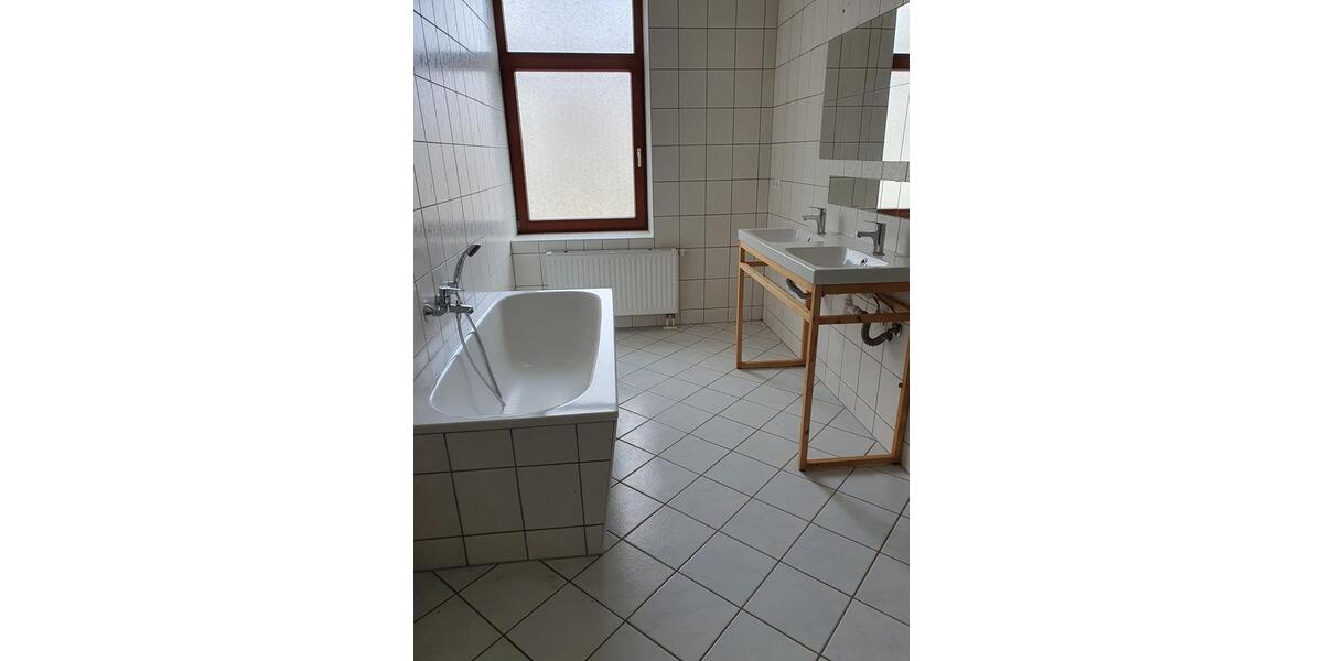 Etagenwohnung Annaberg-Buchholz Buchholz - 5 Zimmer, 110 m&sup2;, 638&euro; | Angebot:24558133