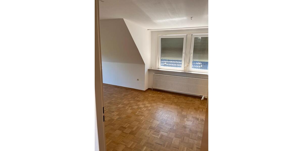 Einfamilienhaus Wolfenbüttel Ahlum - 8 Zimmer, 180 m&sup2;, 2.200&euro; | Angebot:25980738