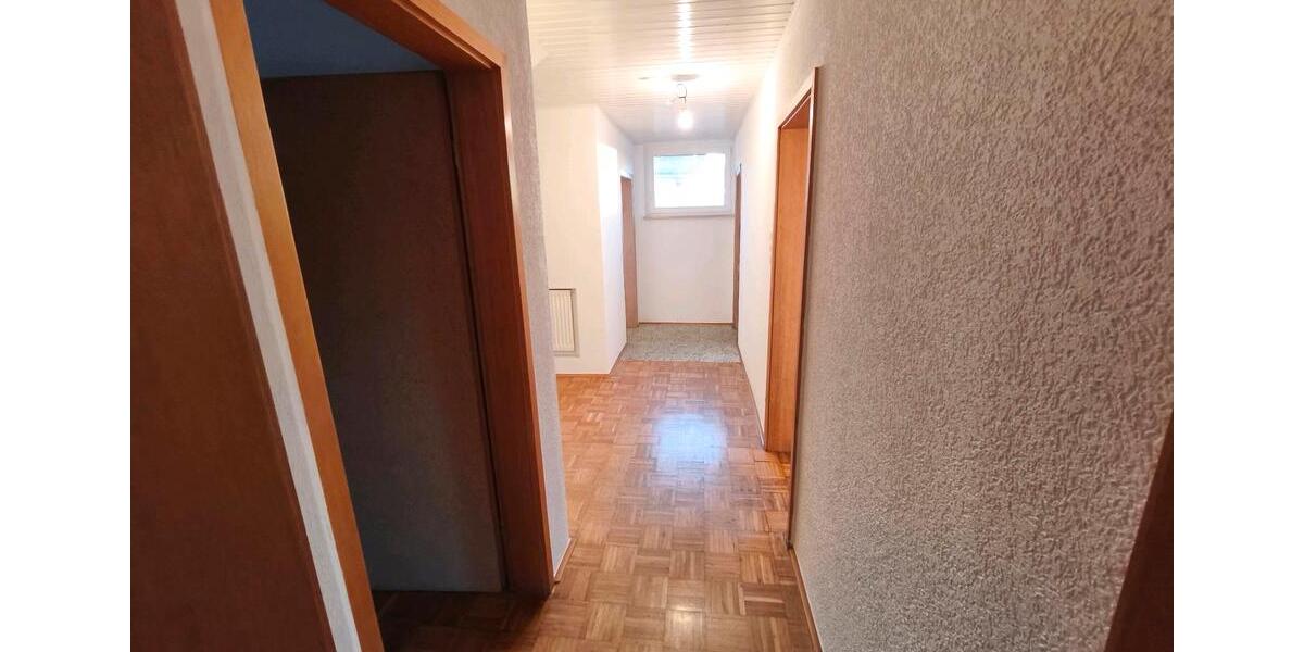 Erdgeschoßwohnung Leun - 2 Zimmer, 68 m&sup2;, 600&euro; | Angebot:26330044