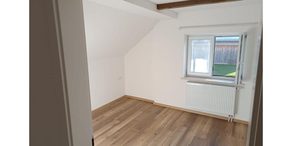 Etagenwohnung Niederrieden - 3 Zimmer, 75 m&sup2;, 718&euro; | Angebot:24851026