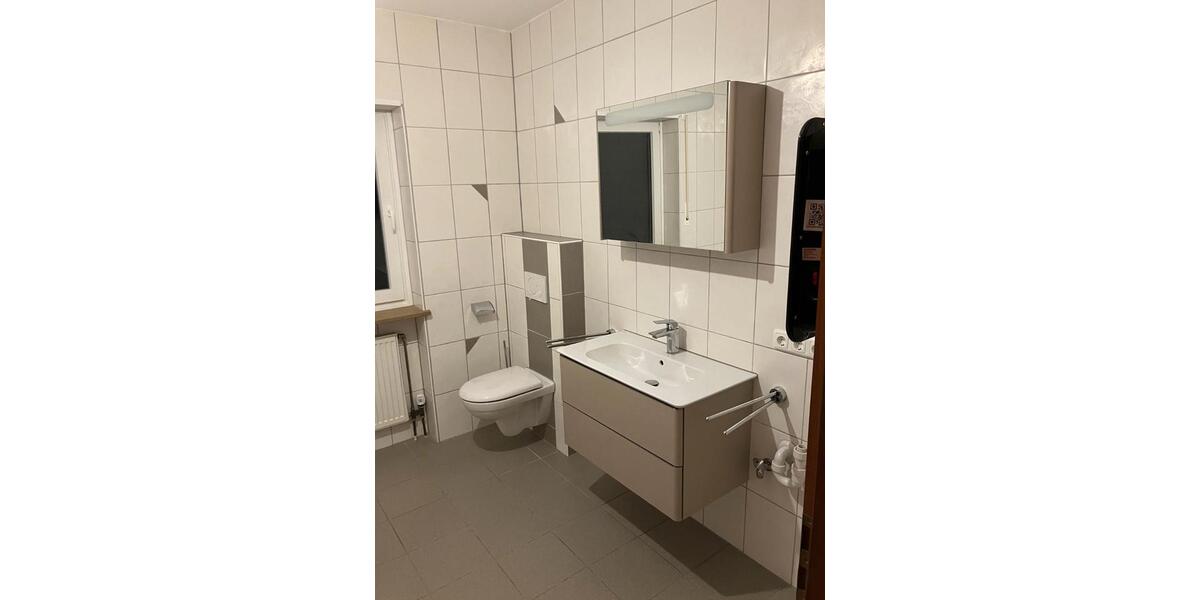 Erdgeschoßwohnung Scheinfeld - 4 Zimmer, 125 m&sup2;, 750&euro; | Angebot:26517646