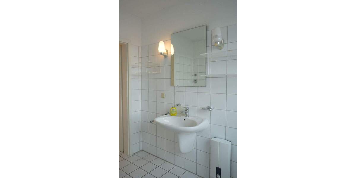 Etagenwohnung Bremen Oberneuland - 2 Zimmer, 65 m&sup2;, 700&euro; | Angebot:25702200