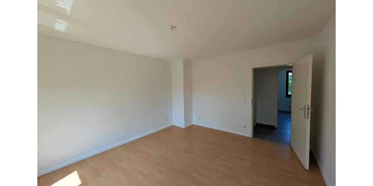 Etagenwohnung Colditz - 3 Zimmer, 69 m&sup2;, 350&euro; | Angebot:25447496