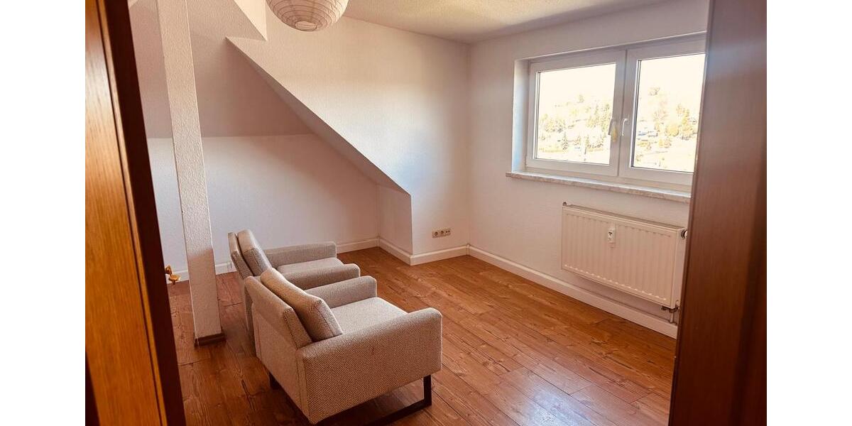 Dachgeschoßwohnung Wurzbach - 3 Zimmer, 63 m&sup2;, 380&euro; | Angebot:26544352