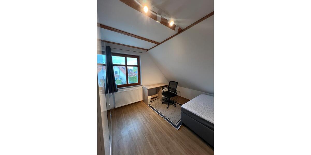 Wohnen auf Zeit Kitzingen - 5 Zimmer, 16 m&sup2;, 650&euro; | Angebot:26092707