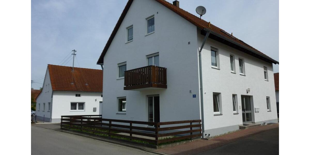 Dachgeschoßwohnung Schrobenhausen - 3 Zimmer, 74 m&sup2;, 745&euro; | Angebot:26646648