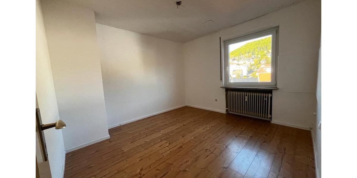 Dachgeschoßwohnung Albstadt Gemarkung Onstmettingen - 5 Zimmer, 85 m&sup2;, 850&euro; | Angebot:26380269