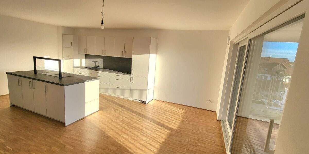 Etagenwohnung Neu-Ulm Burlafingen - 3 Zimmer, 137 m&sup2;, 1.935&euro; | Angebot:25728452