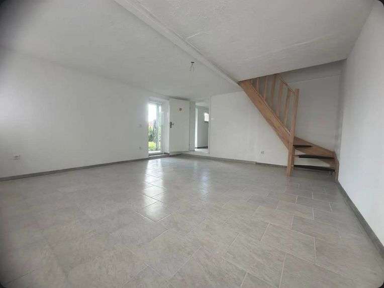 Haus zum Mieten in Gross Schneen 600 € 60 m² 3 zimmer