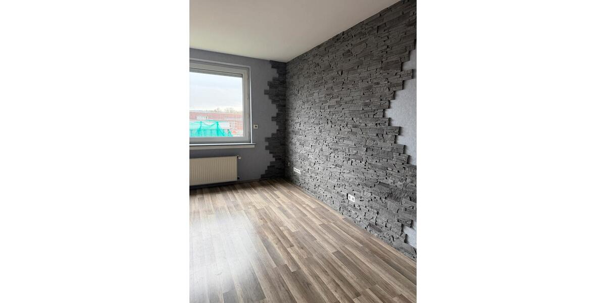 Dachgeschoßwohnung Wuppertal Brill - 4 Zimmer, 95 m&sup2;, 1.660&euro; | Angebot:24564876