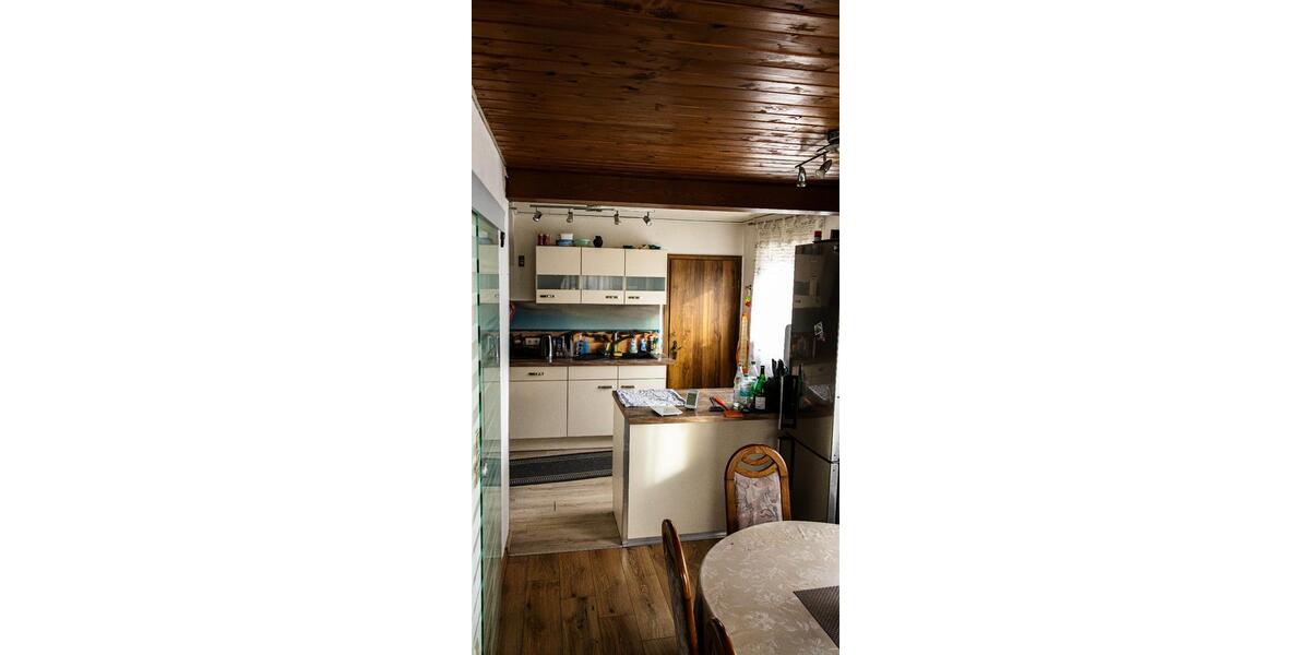 * Ruhig gelegenes EFH mit 6 Zimmern in 72461 Albstadt * 6 zimmer