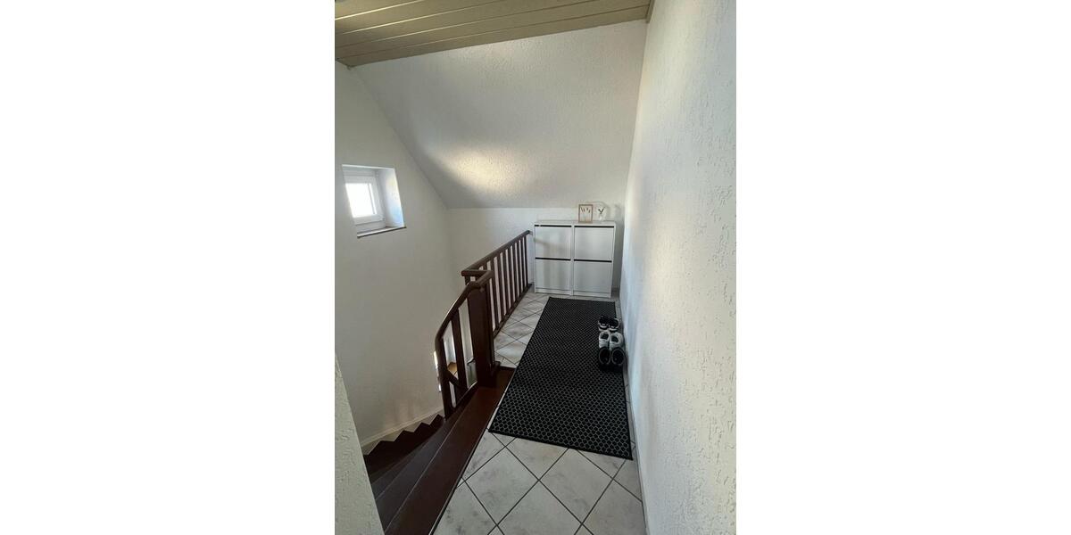 Etagenwohnung Sehnde - 5 Zimmer, 116 m&sup2;, 1.250&euro; | Angebot:24690006