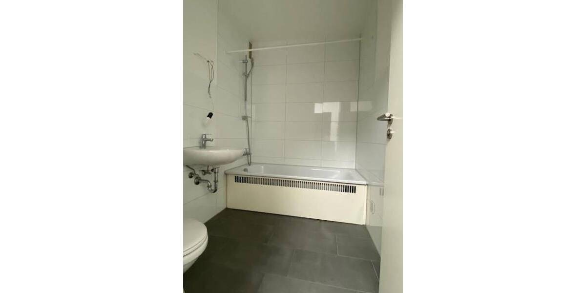 Helle 1-Zimmer Wohnung mit Balkon zimmer