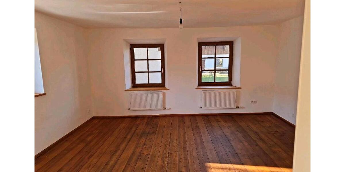 Erdgeschoßwohnung Gangkofen - 3 Zimmer, 131 m&sup2;, 1.150&euro; | Angebot:26038541