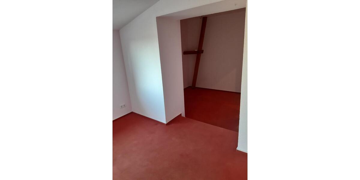 Etagenwohnung Emkendorf - 5 Zimmer, 160 m&sup2;, 1.700&euro; | Angebot:25640400