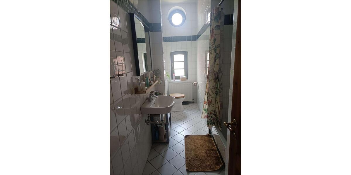 Stuck, Stil & gute Vibes – WG-Zimmer in Altbauwohnung 3 zimmer