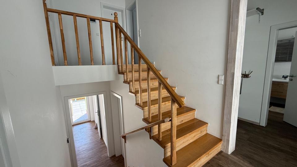 Wohnen auf Zeit Sarstedt - 10 Zimmer, 200 m&sup2;, 203&euro; | Angebot:21204459