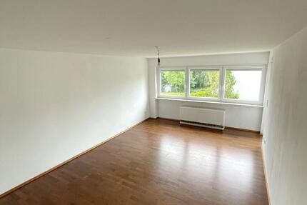 Schöne 3-Zimmer-Wohnung mit Balkon in Kahl am Main zimmer