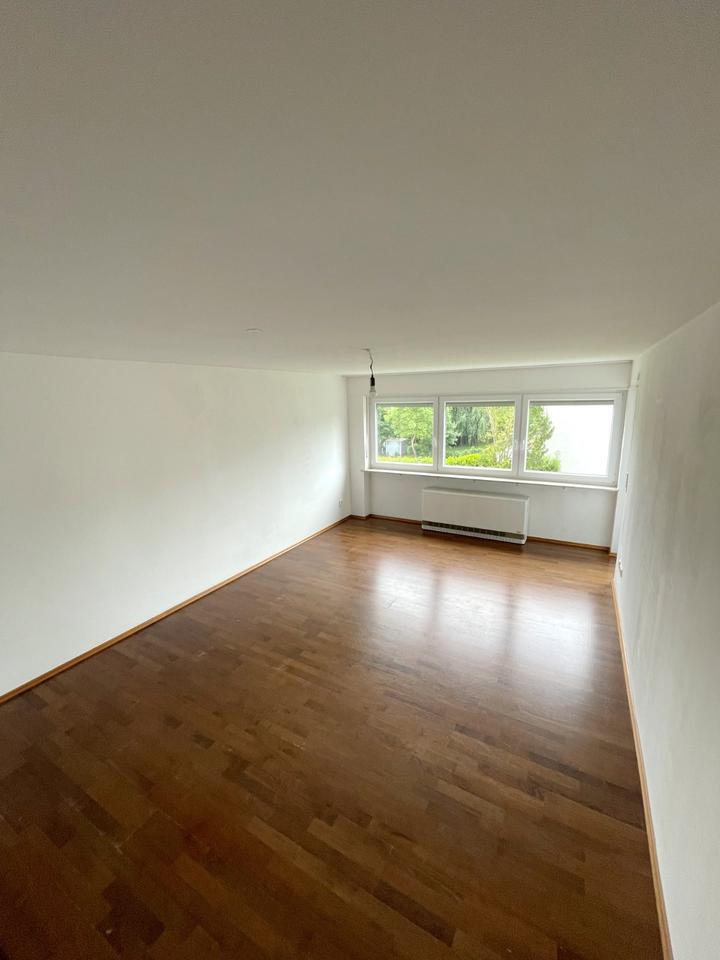 Schöne 3-Zimmer-Wohnung mit Balkon in Kahl am Main zimmer