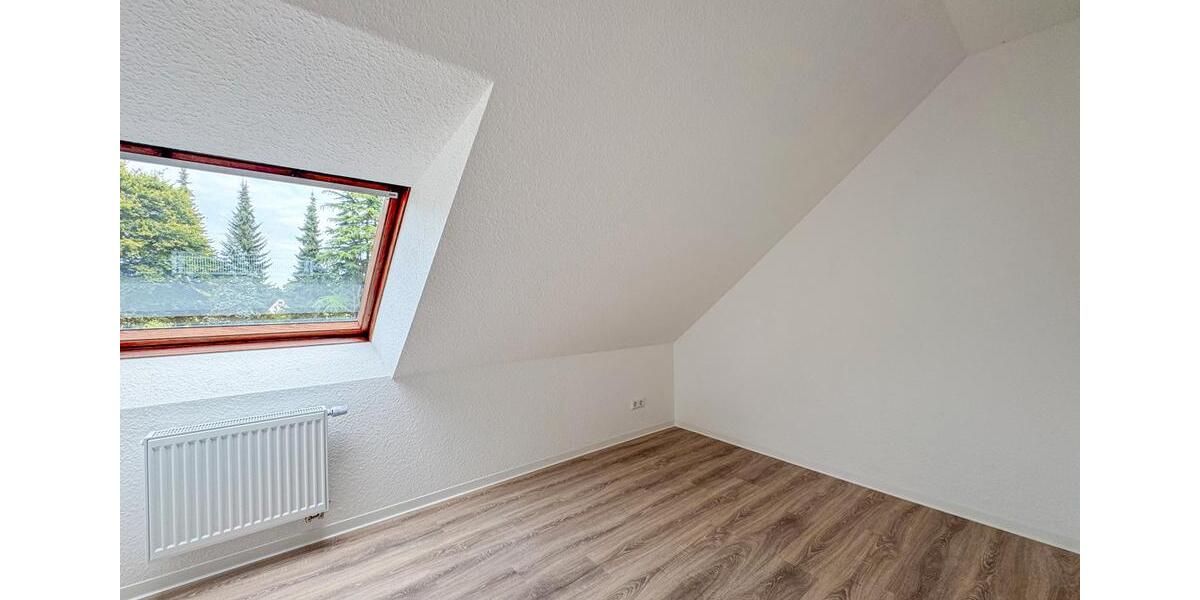 Dachgeschoßwohnung Varel - 4 Zimmer, 110 m&sup2;, 840&euro; | Angebot:24872814