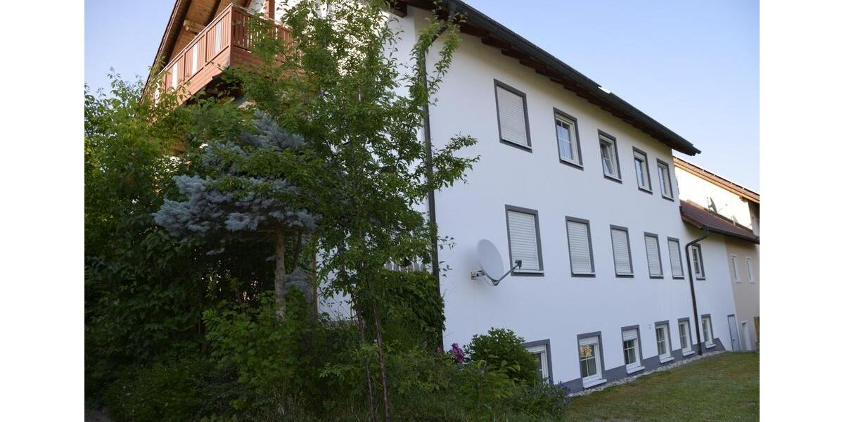Etagenwohnung Schierling - 3 Zimmer, 90 m&sup2;, 600&euro; | Angebot:25655385
