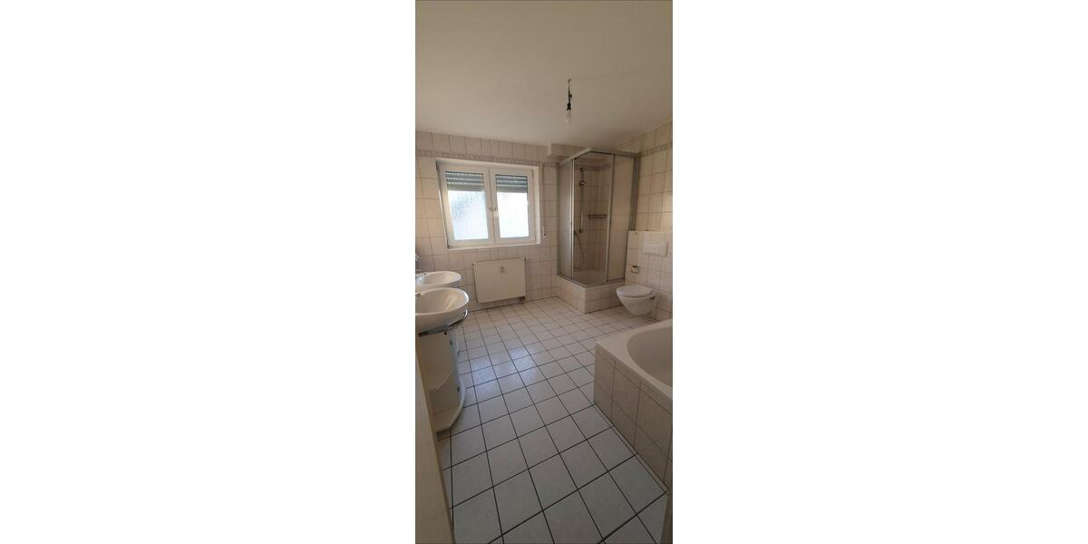 Etagenwohnung Kelkheim (Taunus) - 3 Zimmer, 89 m&sup2;, 1.300&euro; | Angebot:26254532