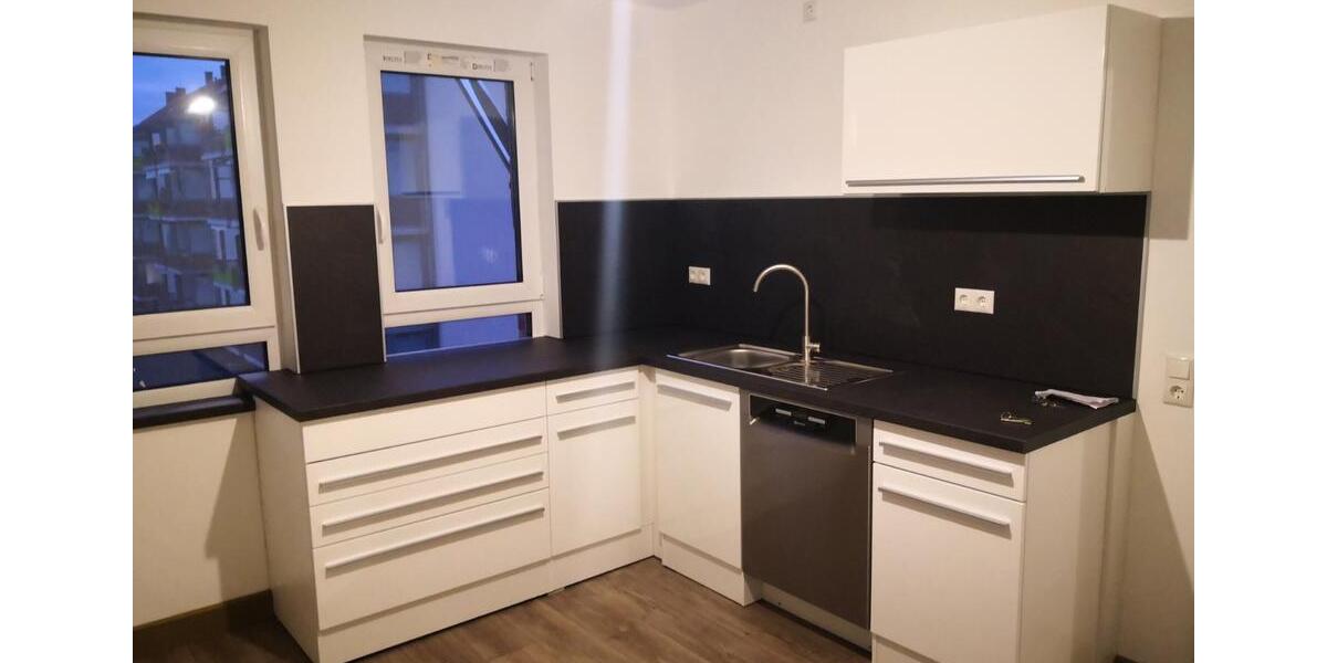 Etagenwohnung Pößneck - 4 Zimmer, 100 m&sup2;, 1.000&euro; | Angebot:22981819