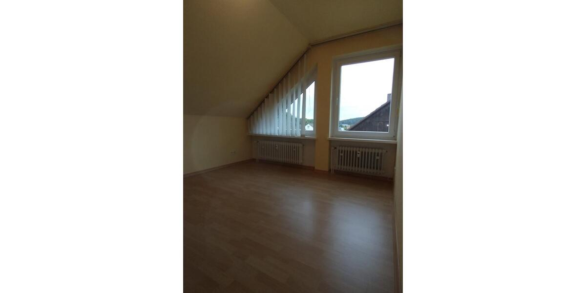 Dachgeschoßwohnung Bad Gandersheim - 4 Zimmer, 64 m&sup2;, 480&euro; | Angebot:24786626