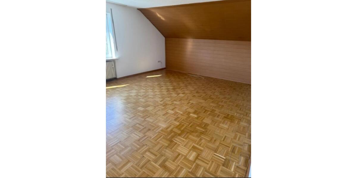 Dachgeschoßwohnung Vellmar - 3 Zimmer, 92 m&sup2;, 750&euro; | Angebot:24568923