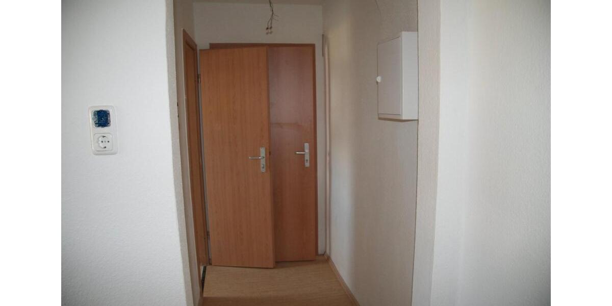 Dachgeschoßwohnung Duisburg Rheinhausen - 2 Zimmer, 32 m&sup2;, 345&euro; | Angebot:26528604