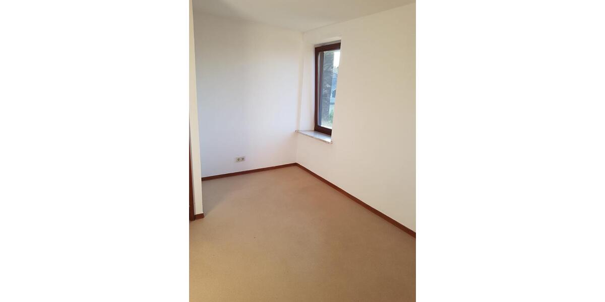 Wohnung Wadgassen, Zentrale Lage, 4 Z,K,Bad, Kellerraum 4 zimmer