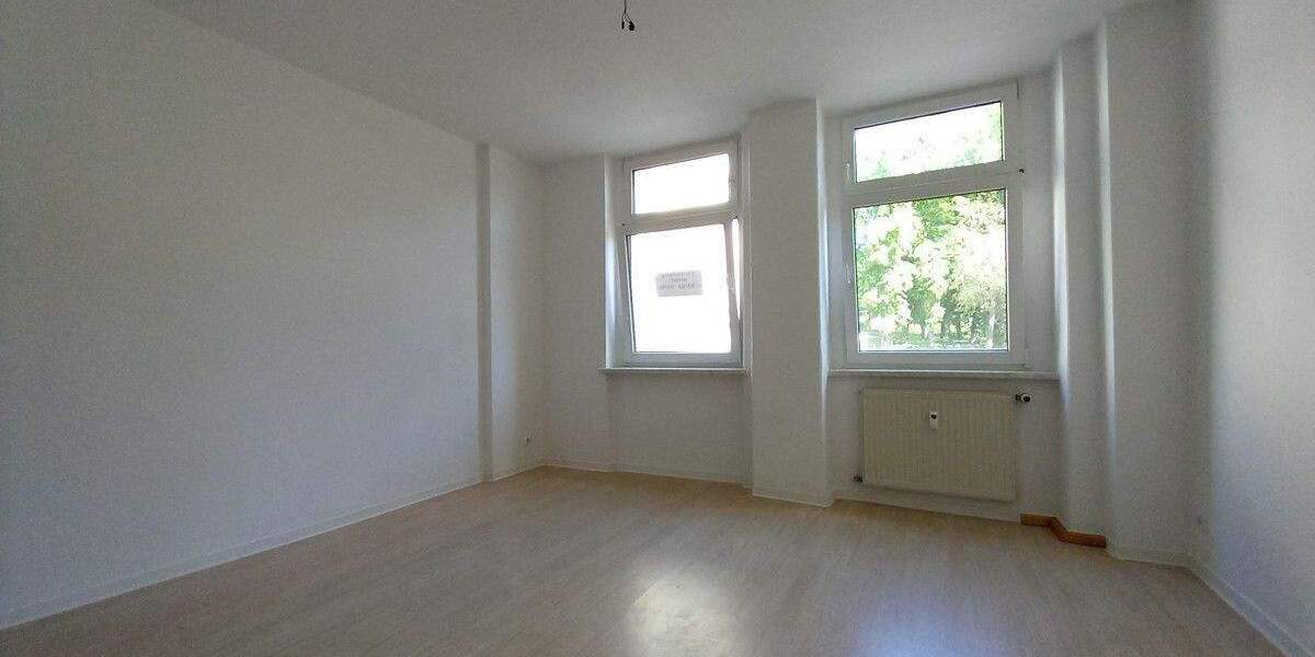 Etagenwohnung Crimmitschau - 2 Zimmer, 51 m&sup2;, 270&euro; | Angebot:25678764