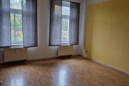 Wohnung Reichenbach im Vogtland - 4 Zimmer, 84 m&sup2;, 400&euro; | Angebot:25126836